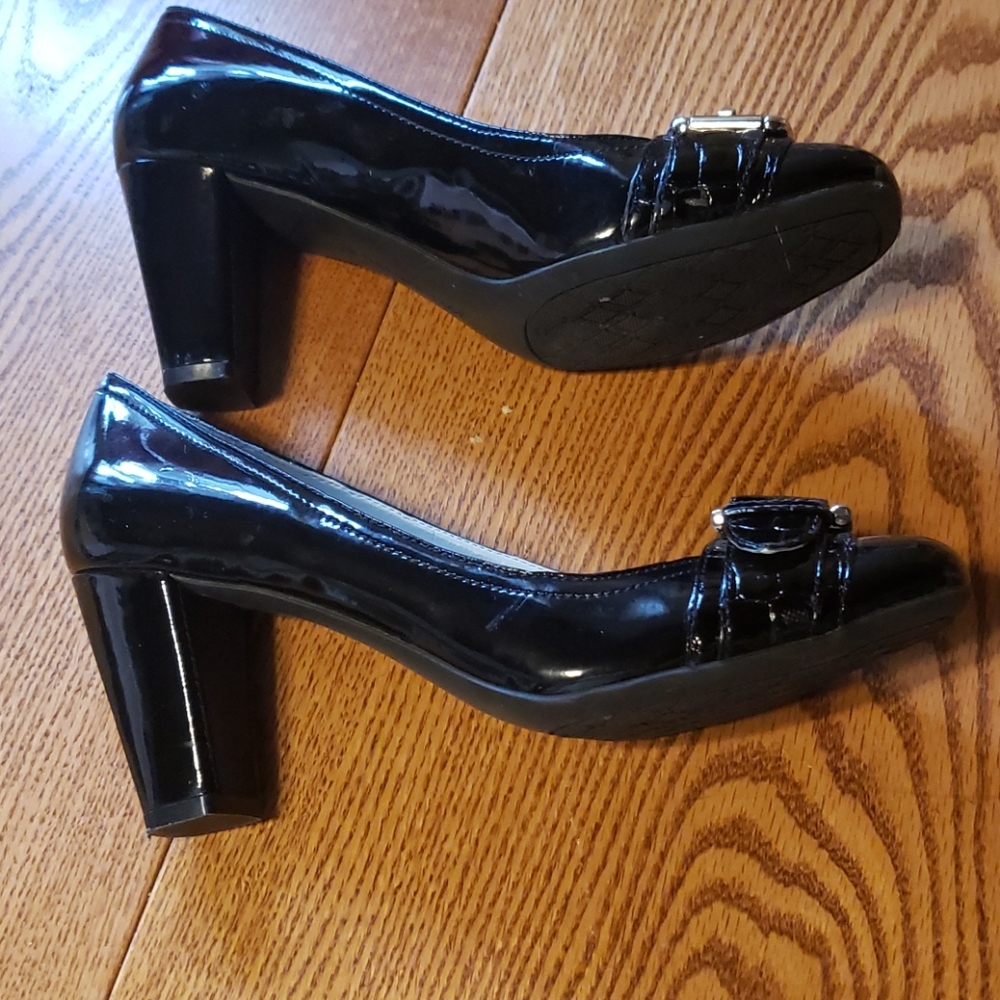 Shoes - Picture 3 of 3